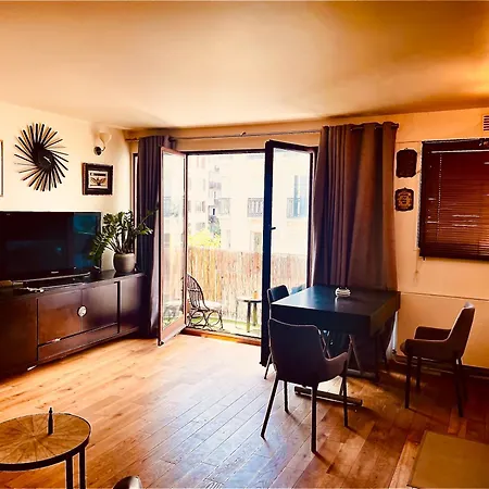 Jolie 2 Pieces Avec Balcon 15 Eme شقة باريس